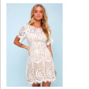 Lulu’s ivory fitted dress
